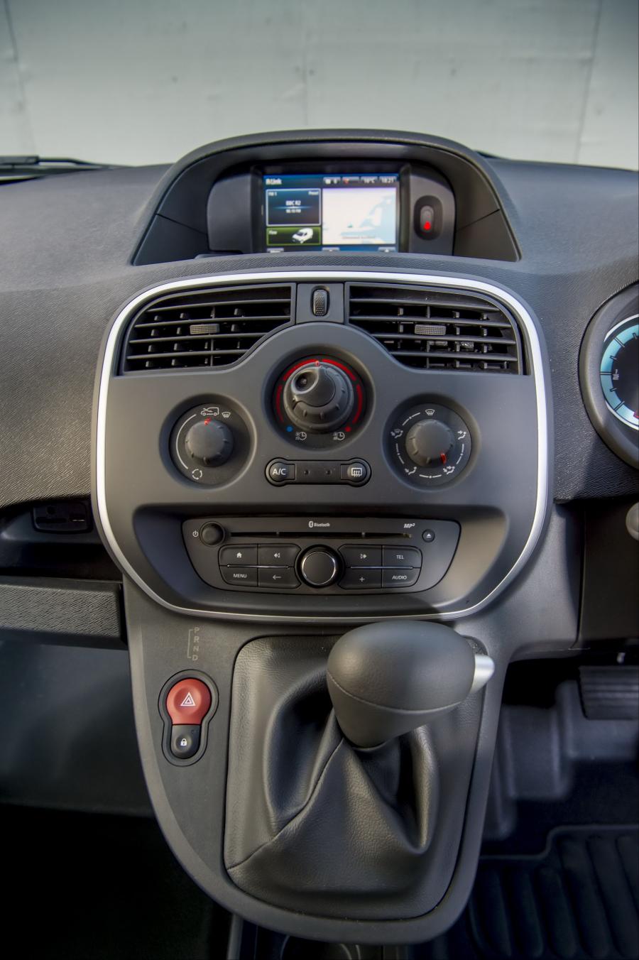 Детали интерьера Renault Kangoo Van Z.E. 33 2017 года  (UK) (фото 11 из 44)